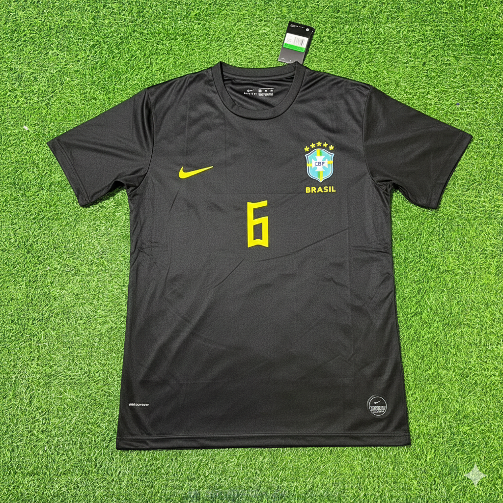 Roberto Carlos Brazil Black Retro Football Jersey Kit