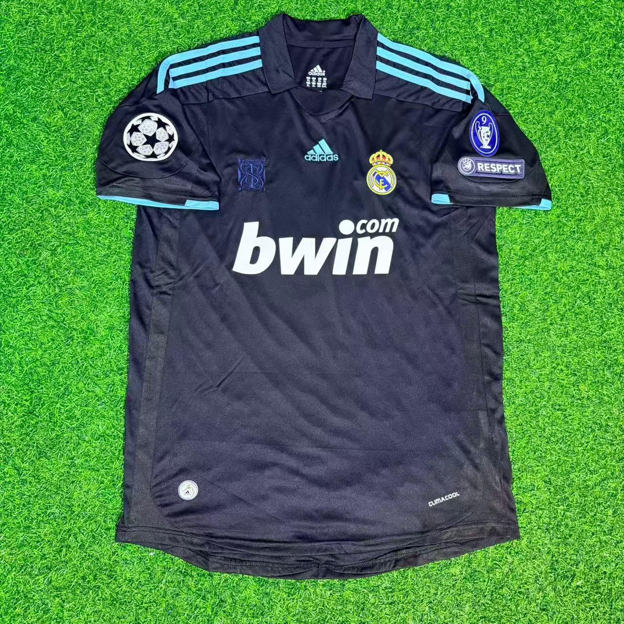 Karim Benzema 11- Real Madrid 2009/2010 Away Retro Football Jersey Kit