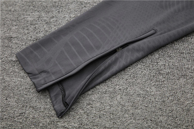 FC Liverpool Tracksuit Red Training Top Pack