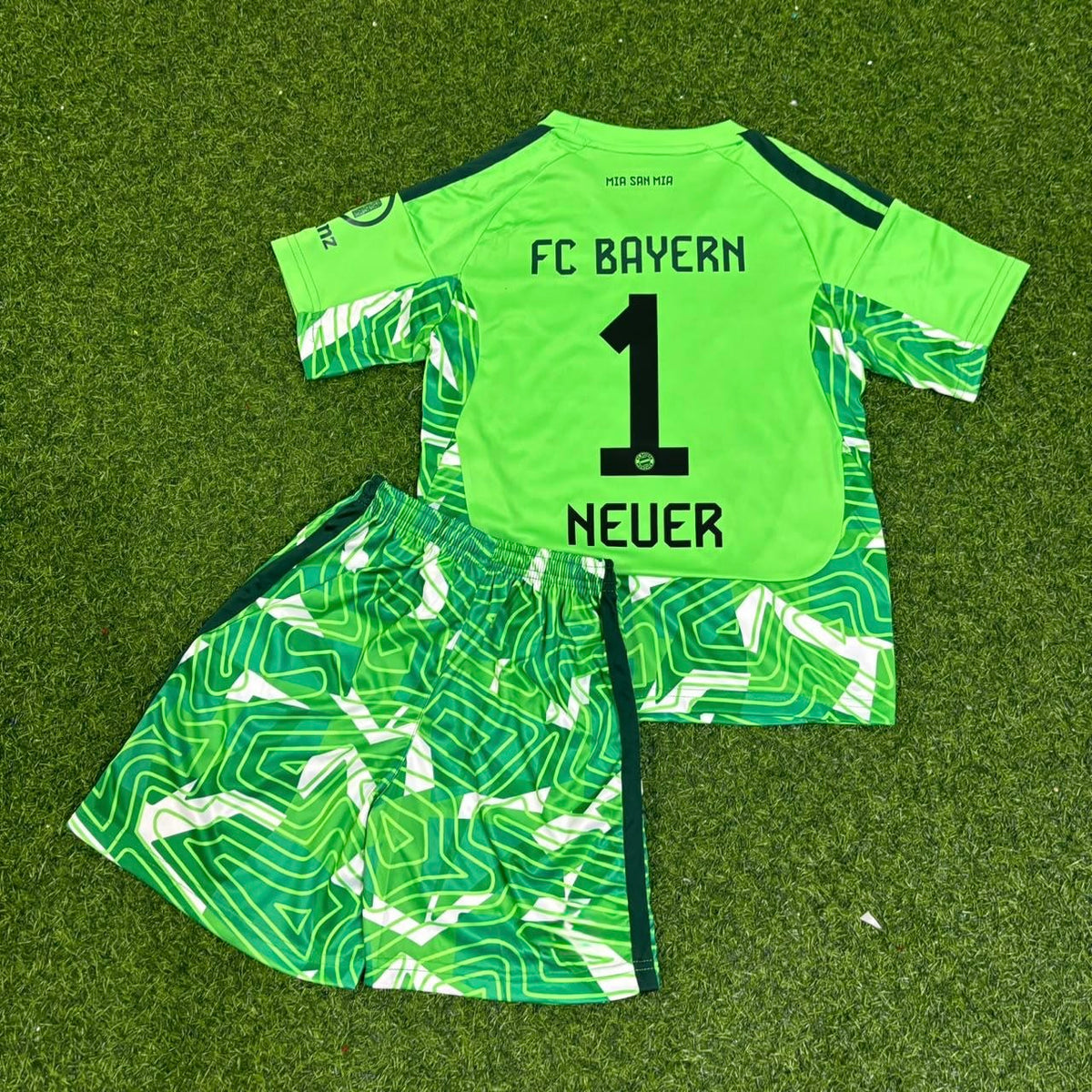 Manuel Neuer Bayern Munich 2026-2027 Goalkeeper Football Jersey Kit