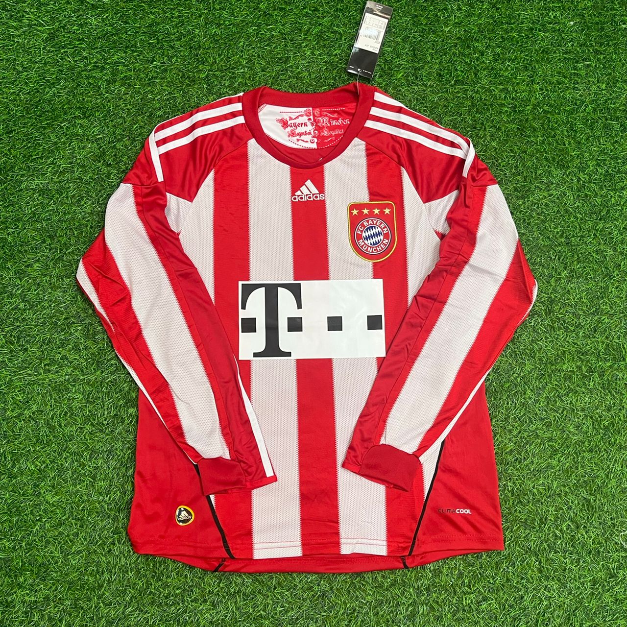 Arjen Robben FC Bayern Munich 2010/11 Red Retro Trikot Jersey Trikot Soccer Shirt