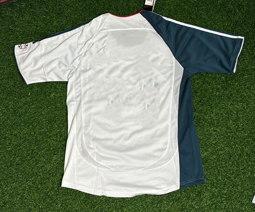 Liverpool 2006/2007 White Retro Jersey