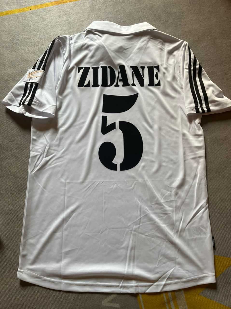 Zinedine Zidane R. Madrid 2004-2005 Champions League Short Sleeve Jersey Soccer Shirt