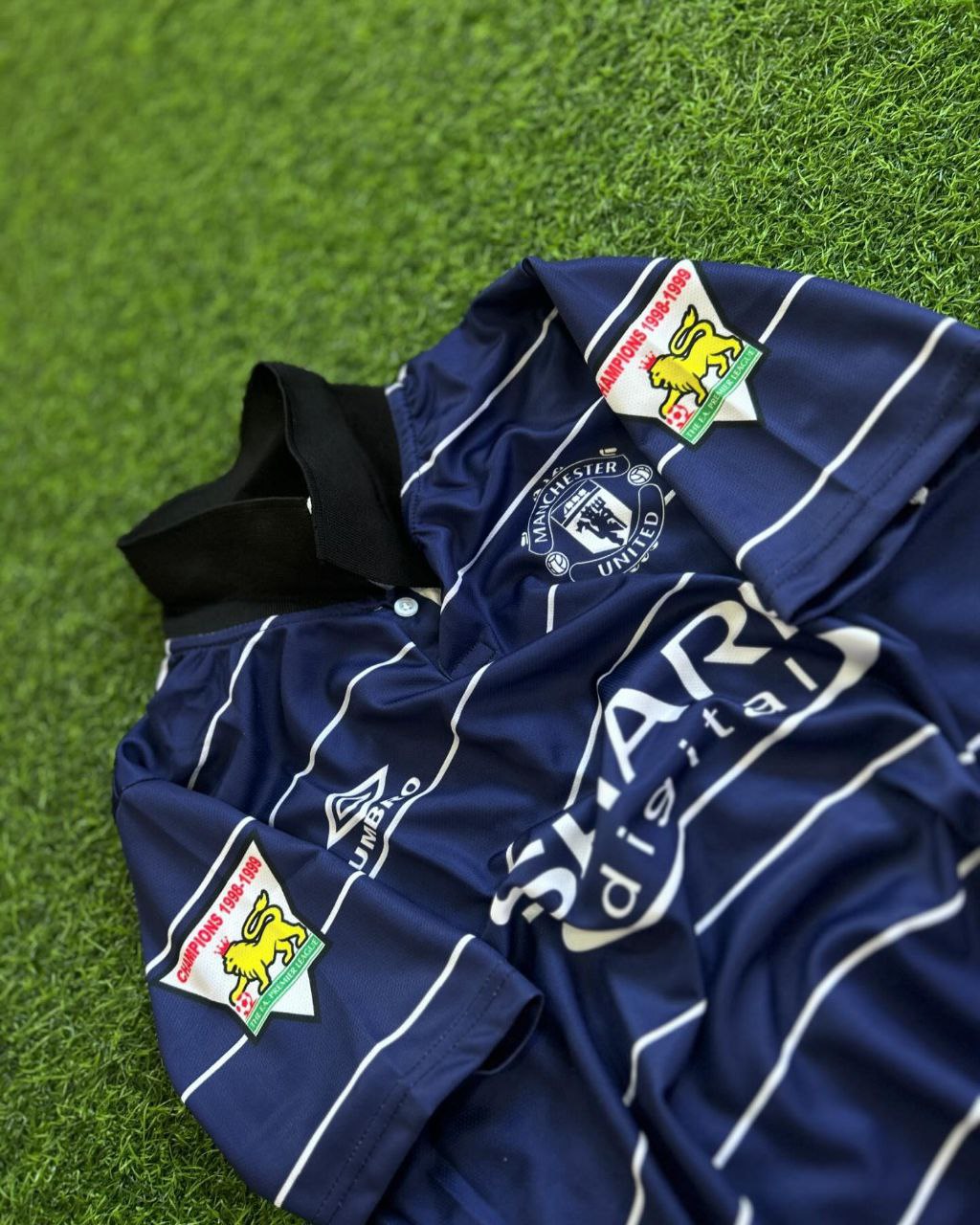 David Beckham Manchester United 1999-2000 Night Blue Retro Jersey