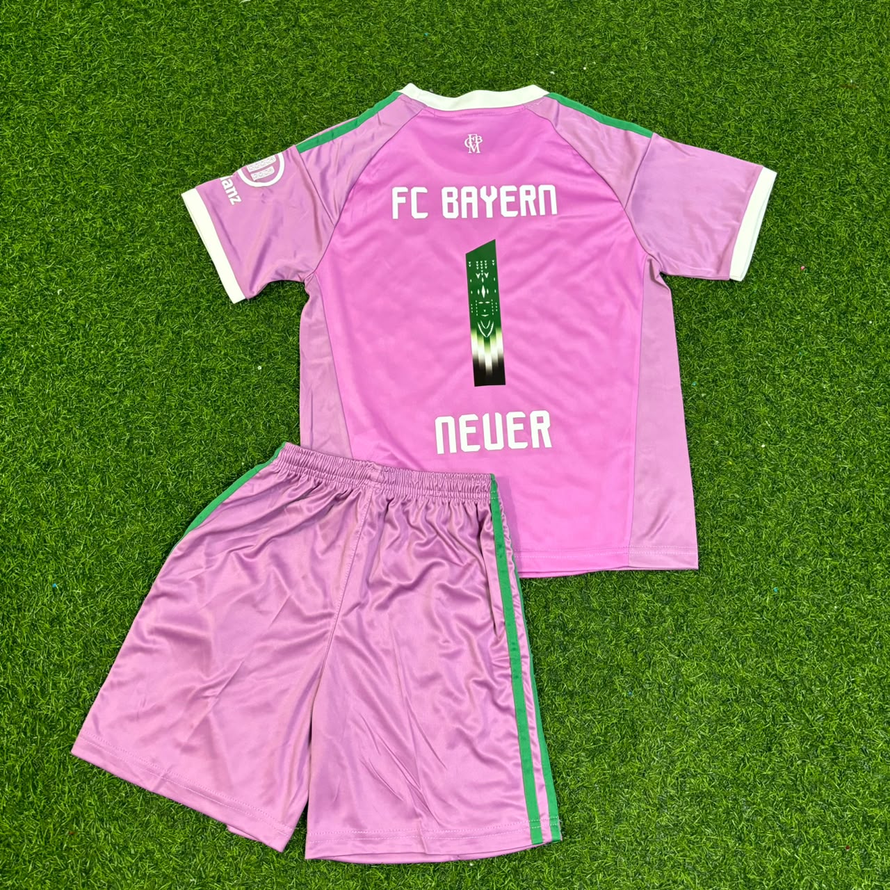Manuel Neuer Bayern Munich Pink Goalkeeper Football Jersey Kit
