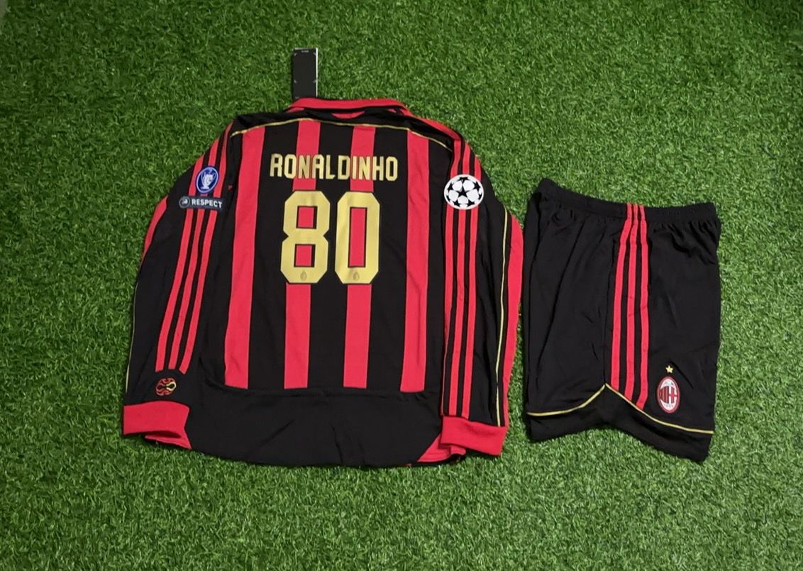 Ronaldinho Gaúcho 80 – Maillot rétro domicile AC Milan 2008-2009 Maillot Trikot