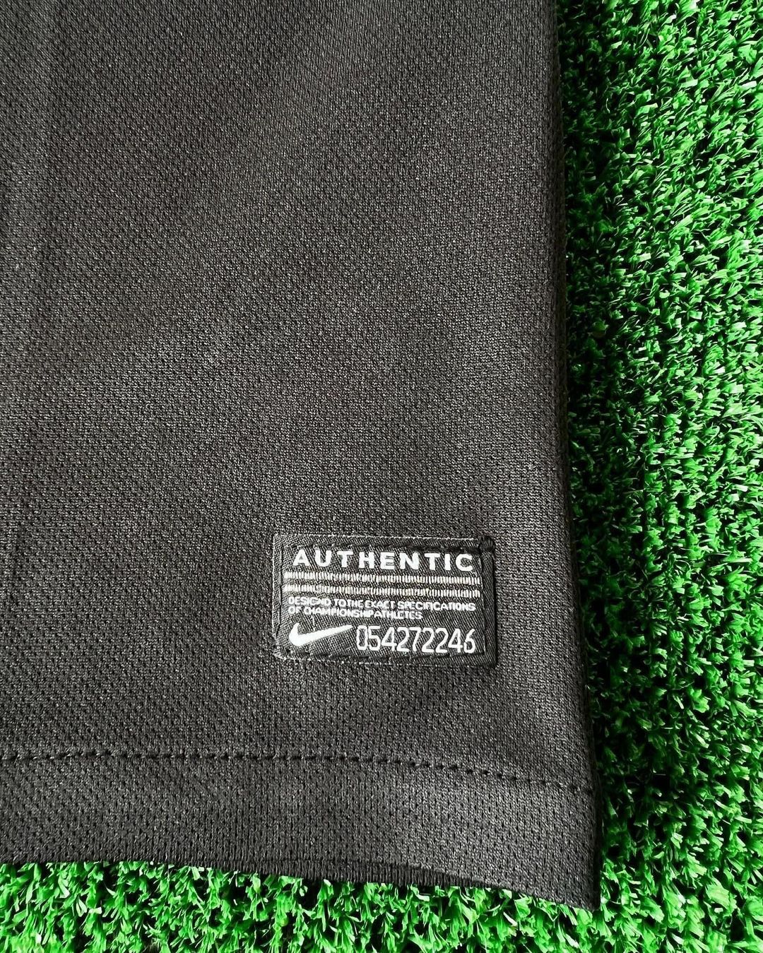 Andres Iniesta Noir Barcelone 2011/12 Kit Rétro Maillot Maillot Trikot Maglia