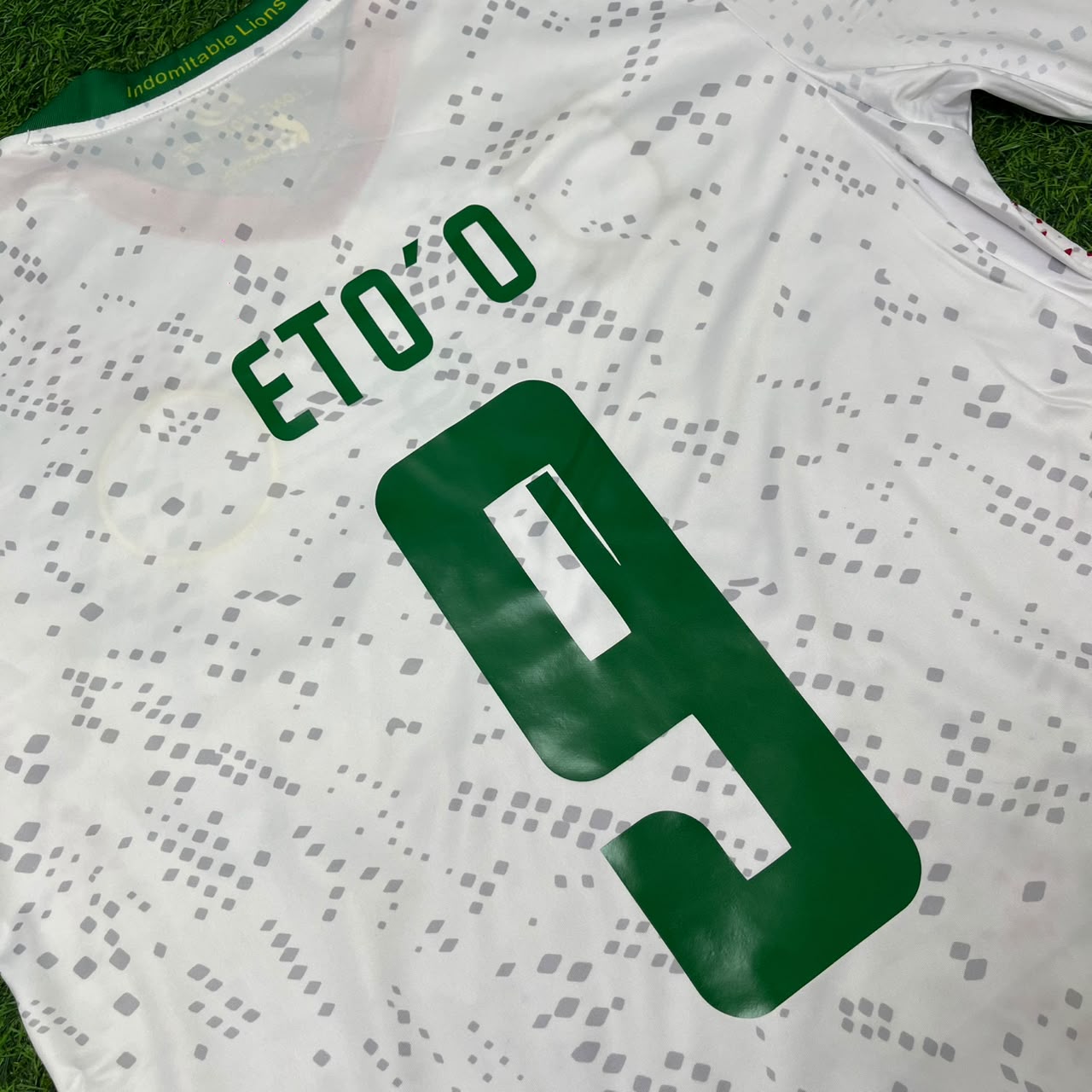 Samuel Eto'o Cameroon Home White Retro Football Jersey