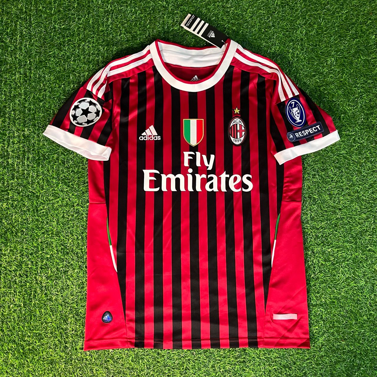 Zlatan Ibrahimović 11 - AC Milan Home 2011/12 Retro Kit Jersey Maillot Trikot Soccer Shirt