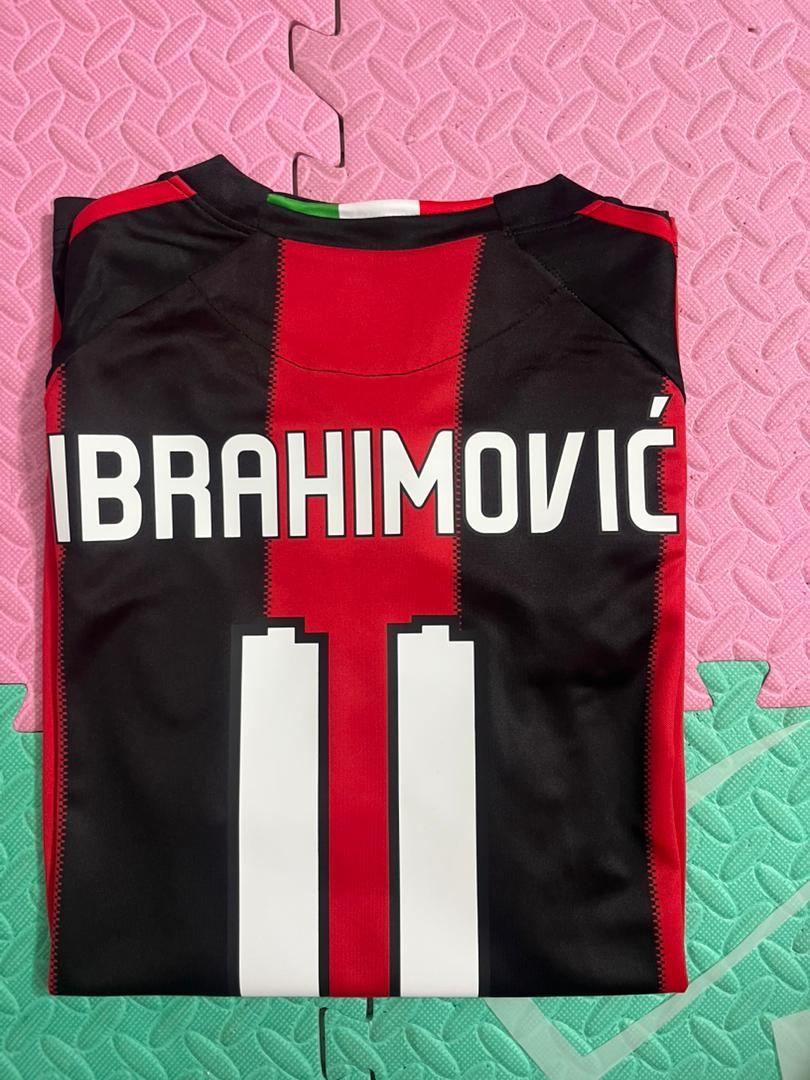 Zlatan Ibrahimovic Milan 2010 2011 Retro Jersey Trikot Maillot Maglia Soccer Shirt