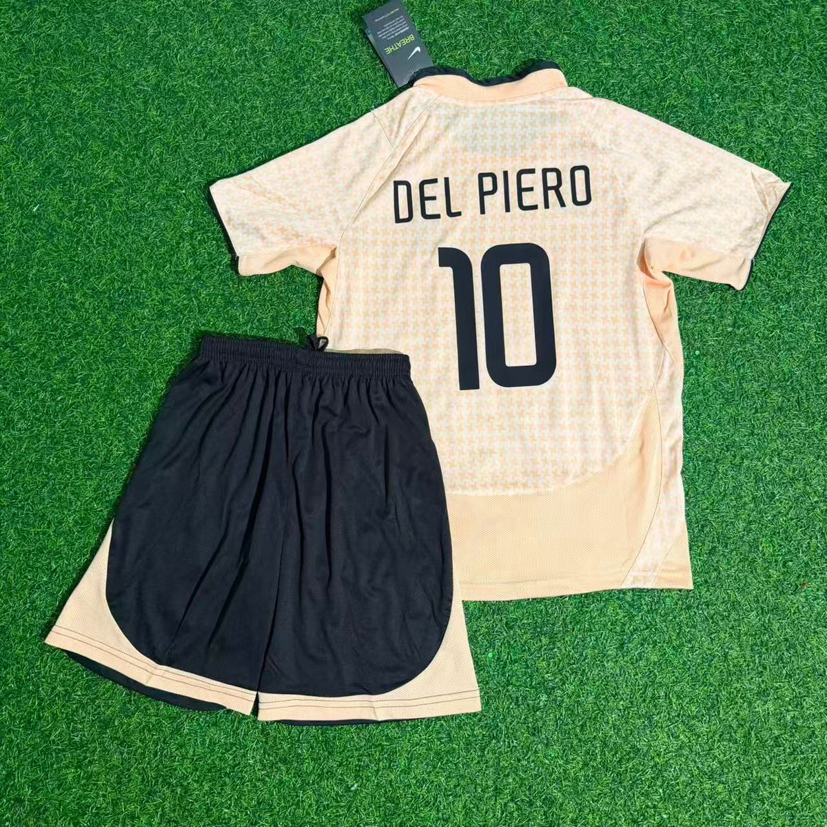 Alessandro Del Piero Juventus 2003/2004 Maillot de football rétro rose pour enfants