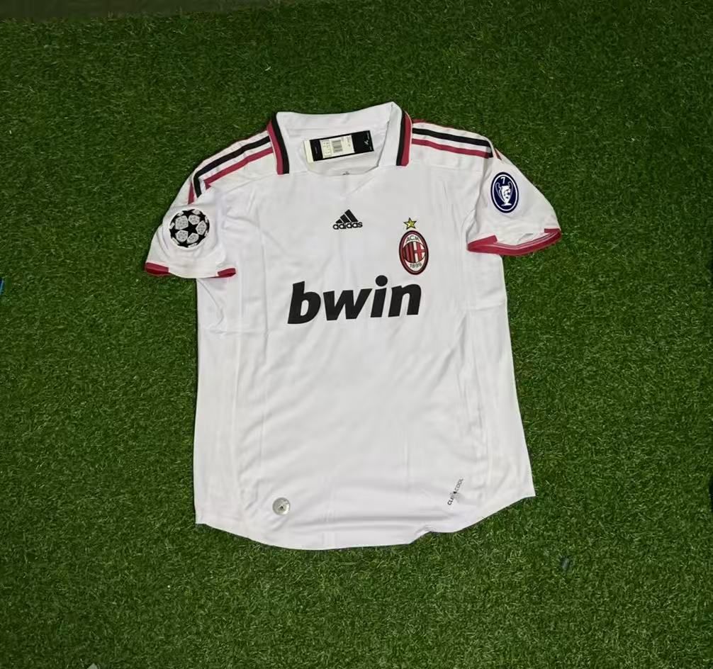 Maillot rétro blanc Alexandre Pato Milan saison 2009-2010