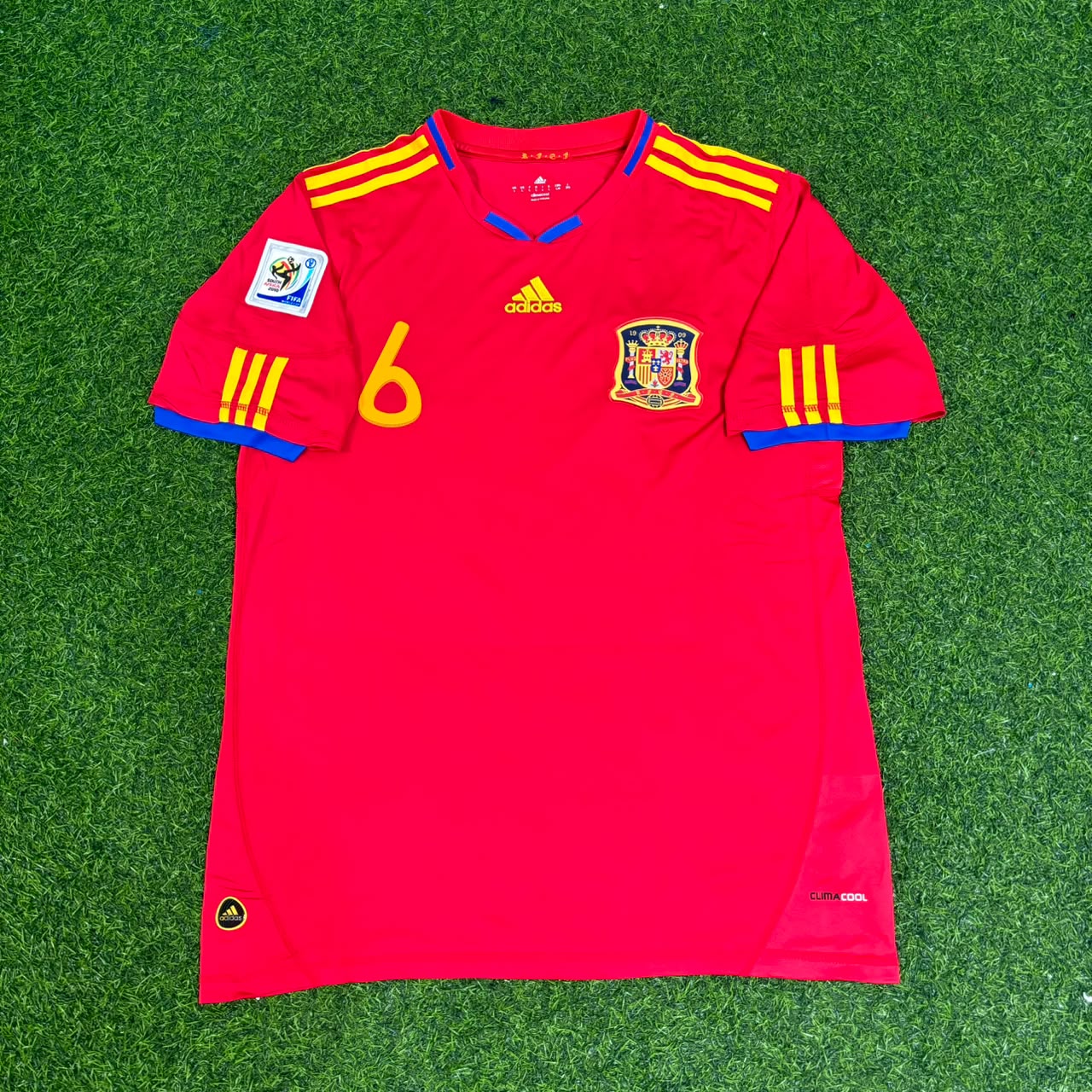 Andrés Iniesta #6 Spain 2010 World Cup Retro Kit Jersey