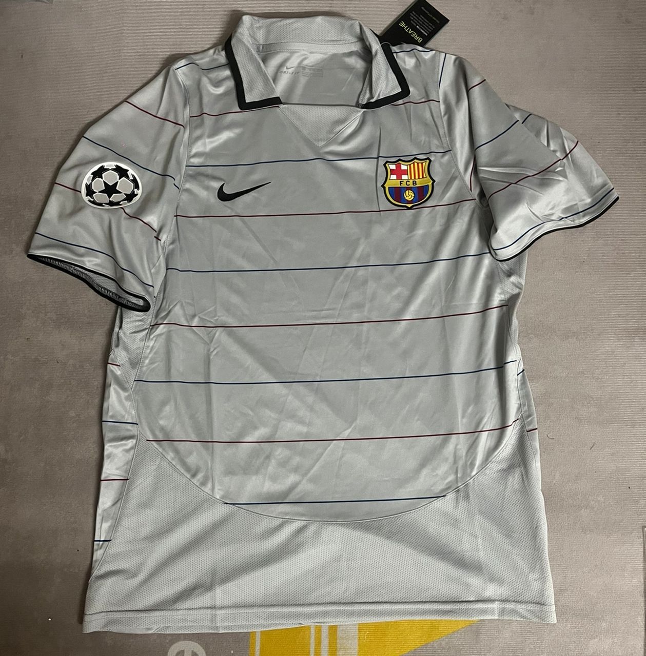 Andres Iniesta 24 - Barcelona 2004/2005 Blue Garnet Retro Jersey Trikot