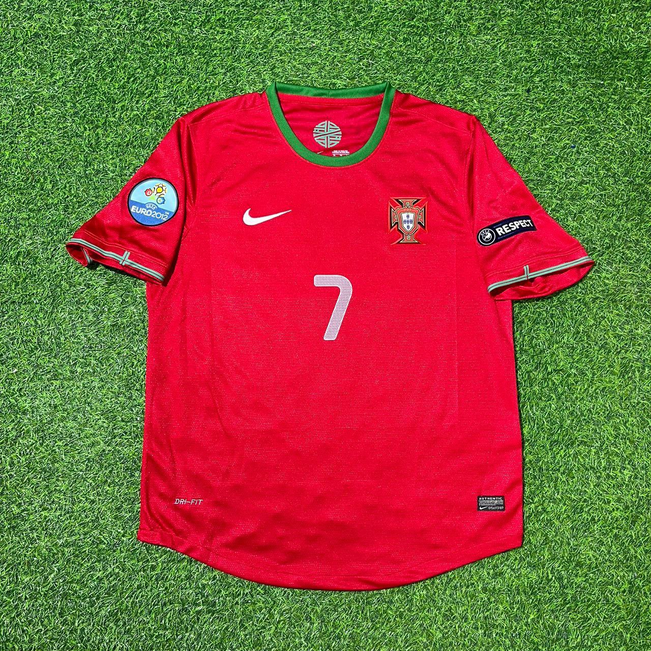 Cristiano Ronaldo Portugal Euro 2012 Red Retro Football Jersey Kit