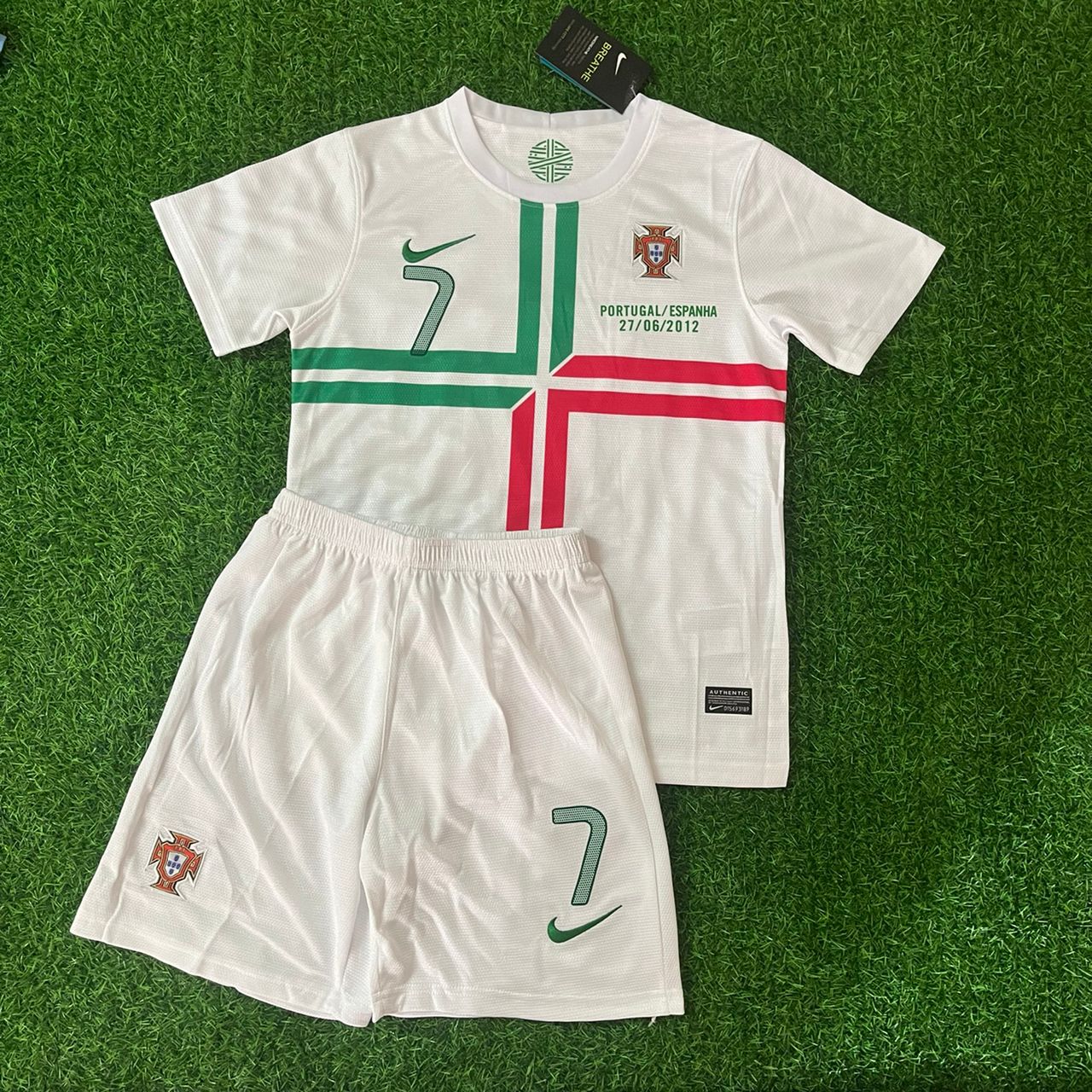 Cristiano Ronaldo Portugal 2012 Weißes Ronaldo Kinder-Kit – Kit-Jersey für Kinder – | KinderTrikot | Maillot Enfant Soccer Shirt