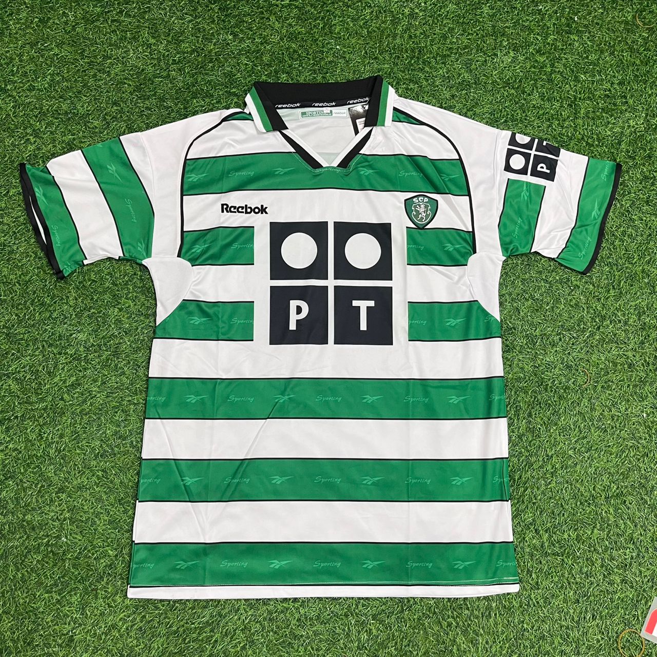 Cristiano Ronaldo Sporting CP Debut Retro Football Jersey Kit