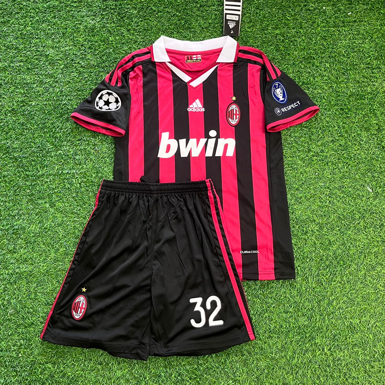 David Beckham AC Milan 2009/2010 Kids Retro Football Jersey