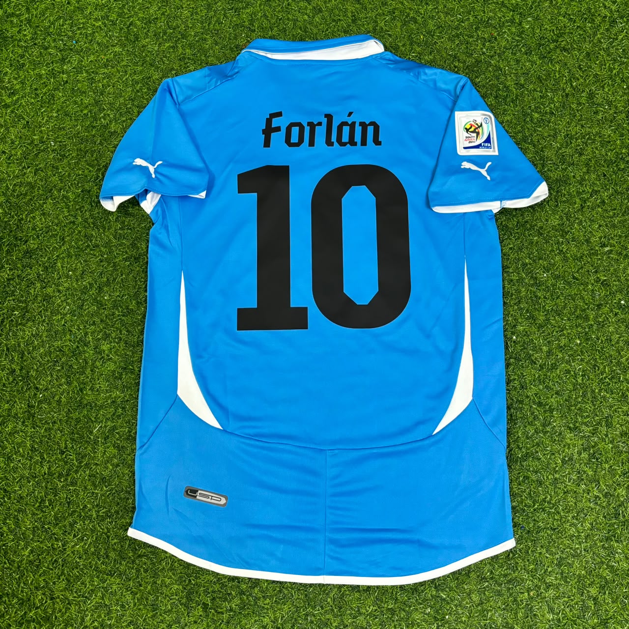 diego-forlan-uruguay-2010-