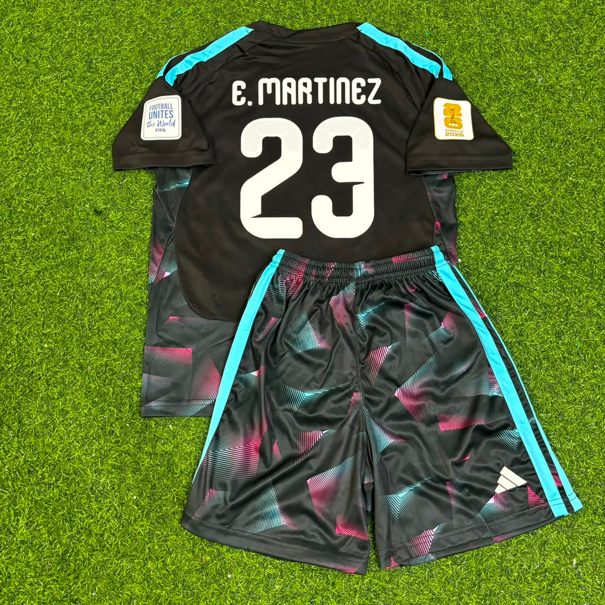 Emiliano Martinez Argentina Goalkeeper 2026 World Cup Kids Football Jersey Kit