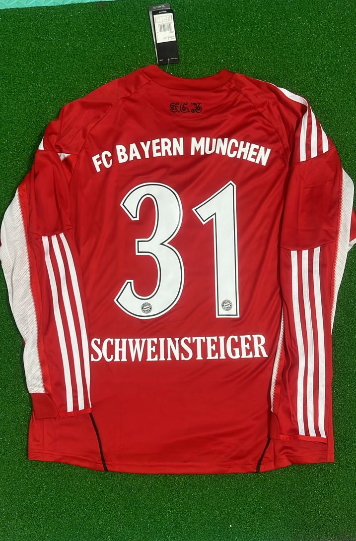 Bastian Schweinsteiger FC Bayern Munich 2010/11 Red Retro Trikot Jersey Trikot