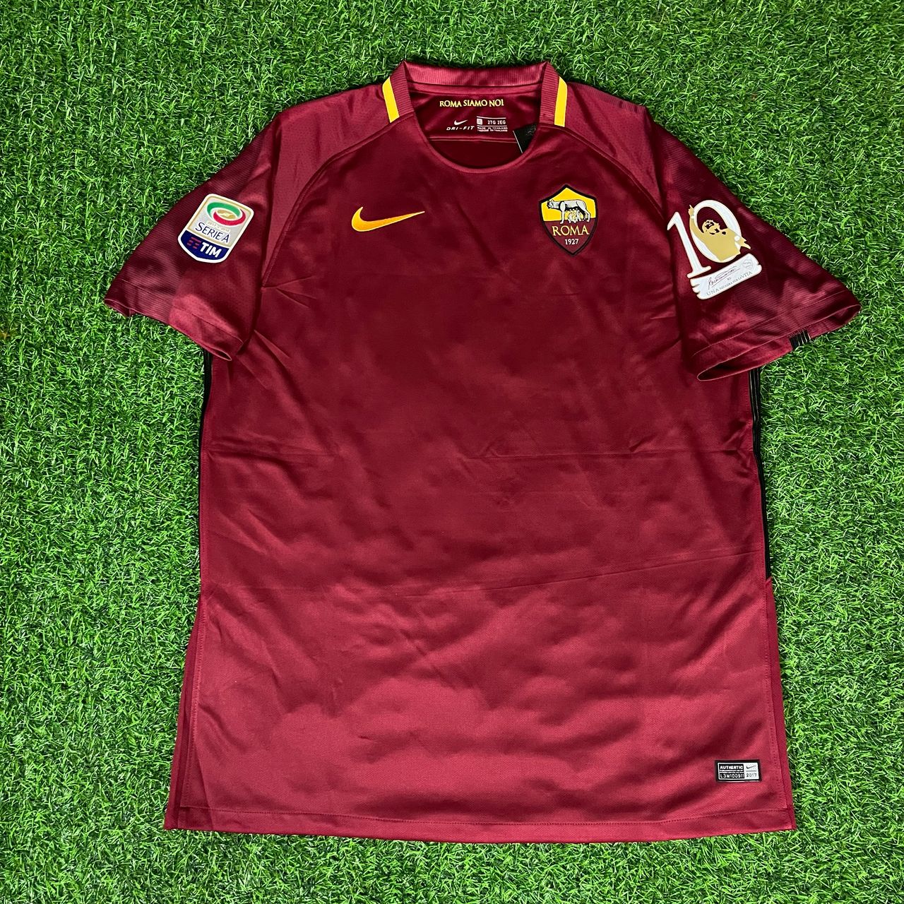 Francesco Totti 2017 Final Season Retro Football Jersey