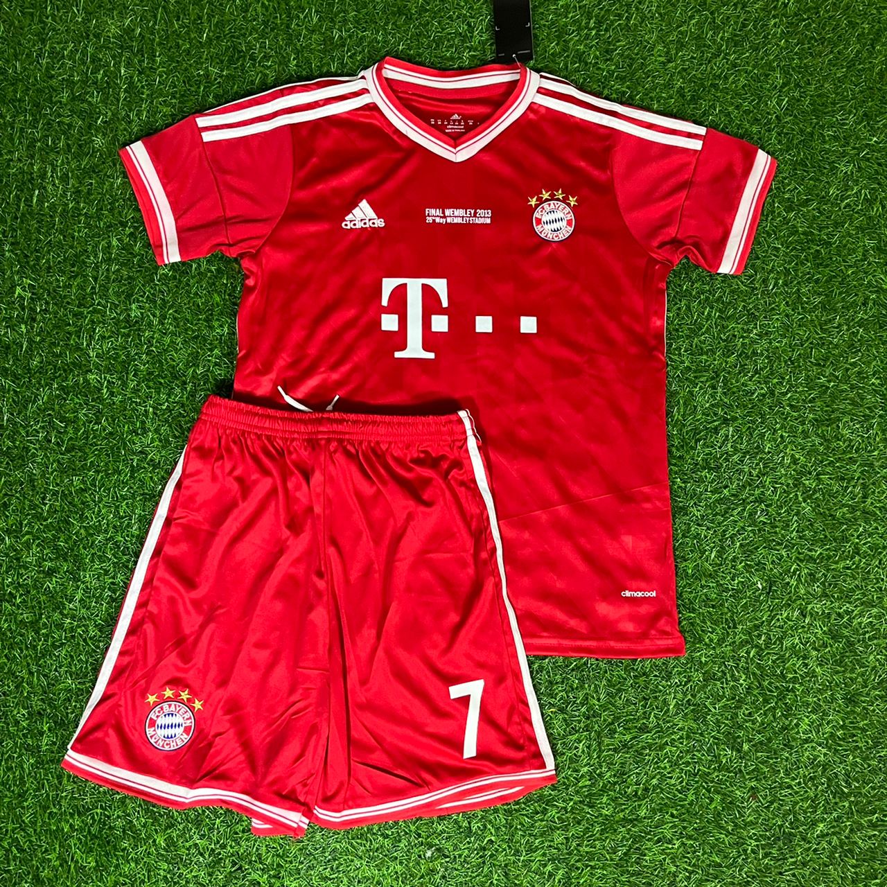 Frank Ribery Bayern Munich 2013 Final Kids Kit – Kit Jersey for Children – | KinderTrikot | Maillot Enfant Soccer Shirt