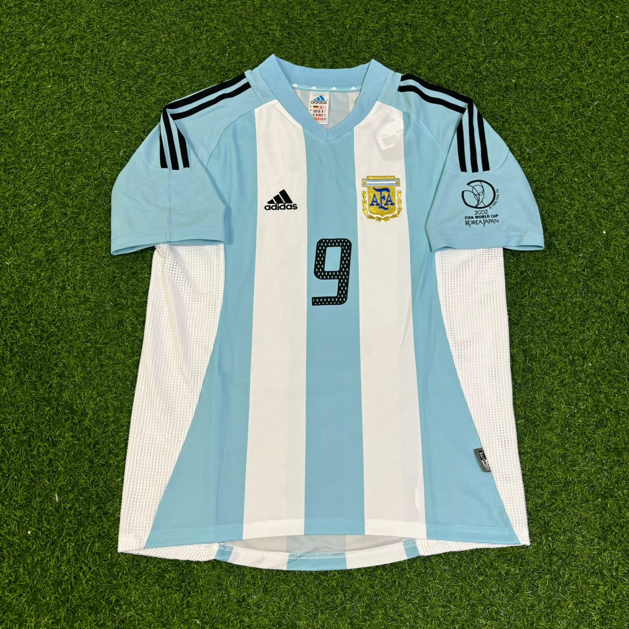 Gabriel Batistuta Argentina 2002 World Cup Home Retro Football Jersey