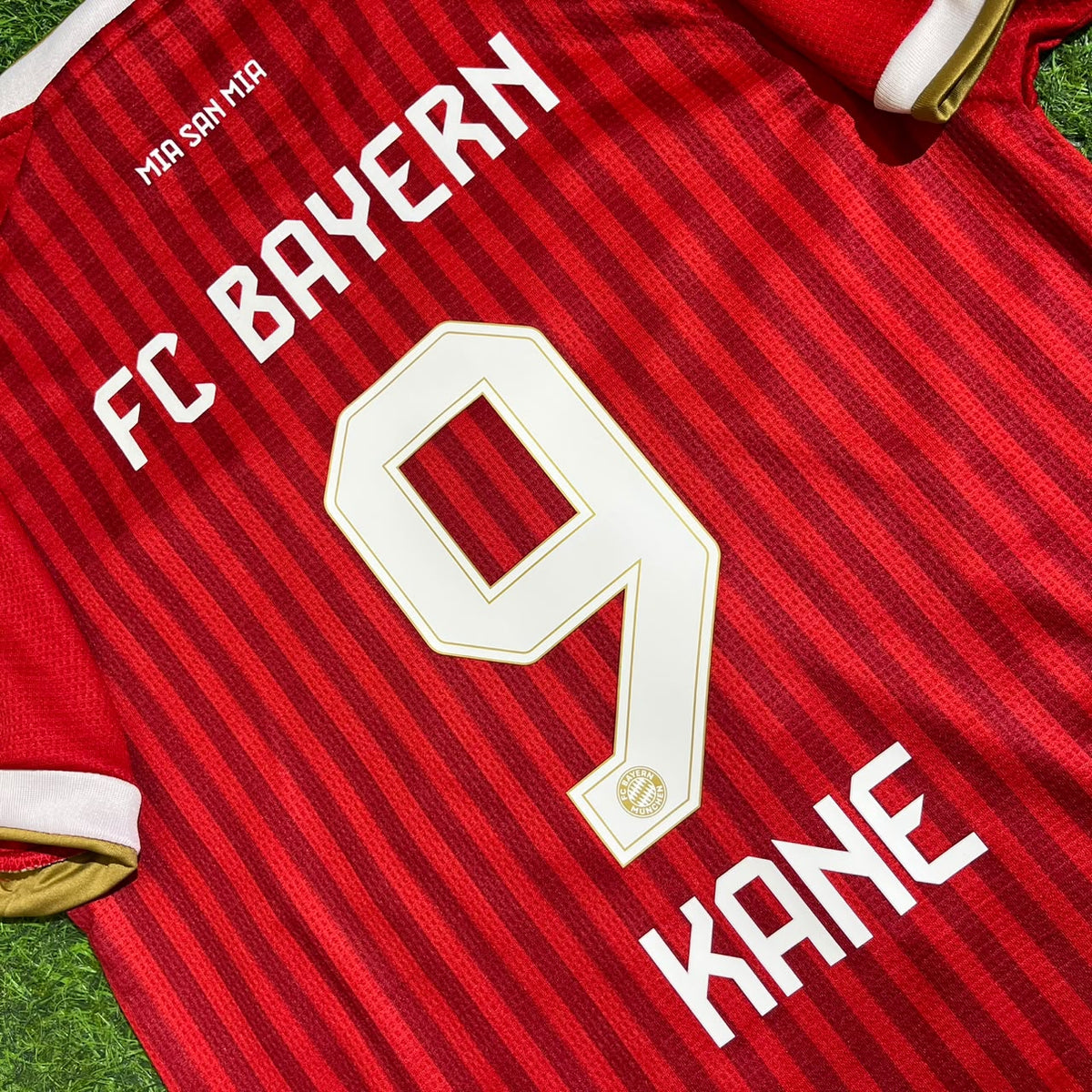 Joshua Kimmich #6 FC Bayern München 2027 Bundesliga Meisterpatch Fußballtrikot