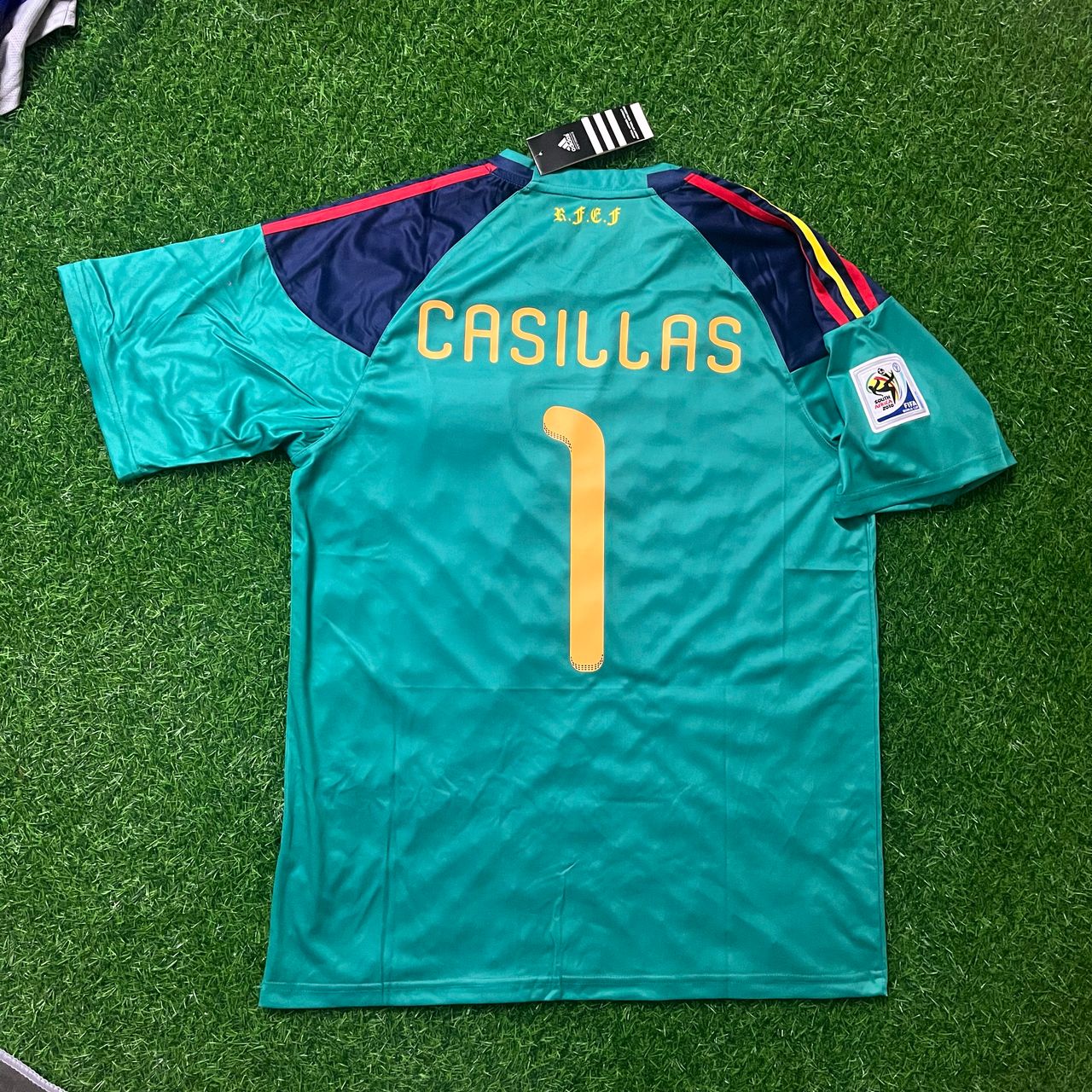 Iker casillas spain 2010 world cup kit jersey maillot trikot back jpg v Iker casillas spain 2010 world cup kit jersey maillot trikot back jpg v