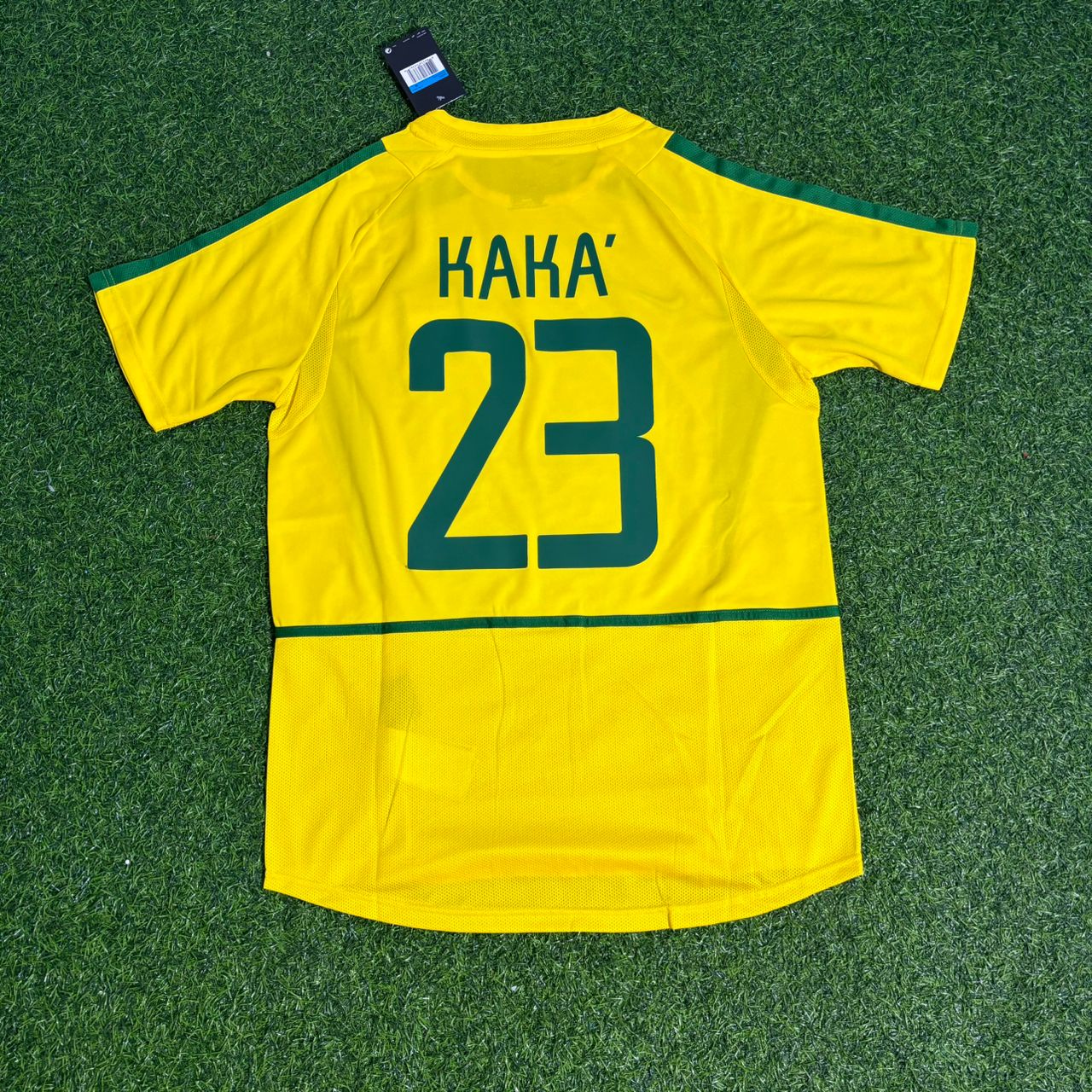 kaka-leite-brazil-2002-retro-