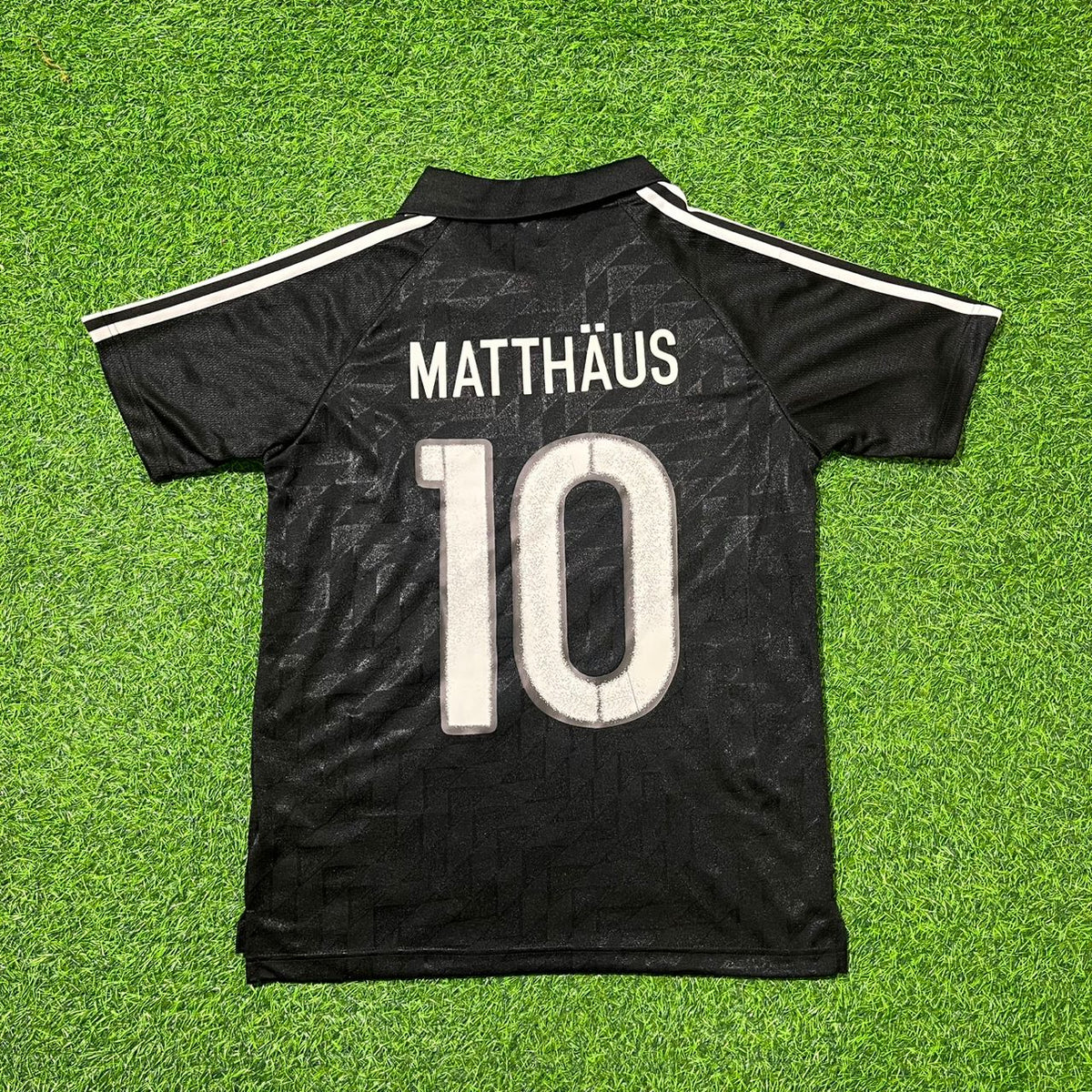 Maillot de football rétro noir Lothar Matthäus Allemagne Coupe du Monde 1990