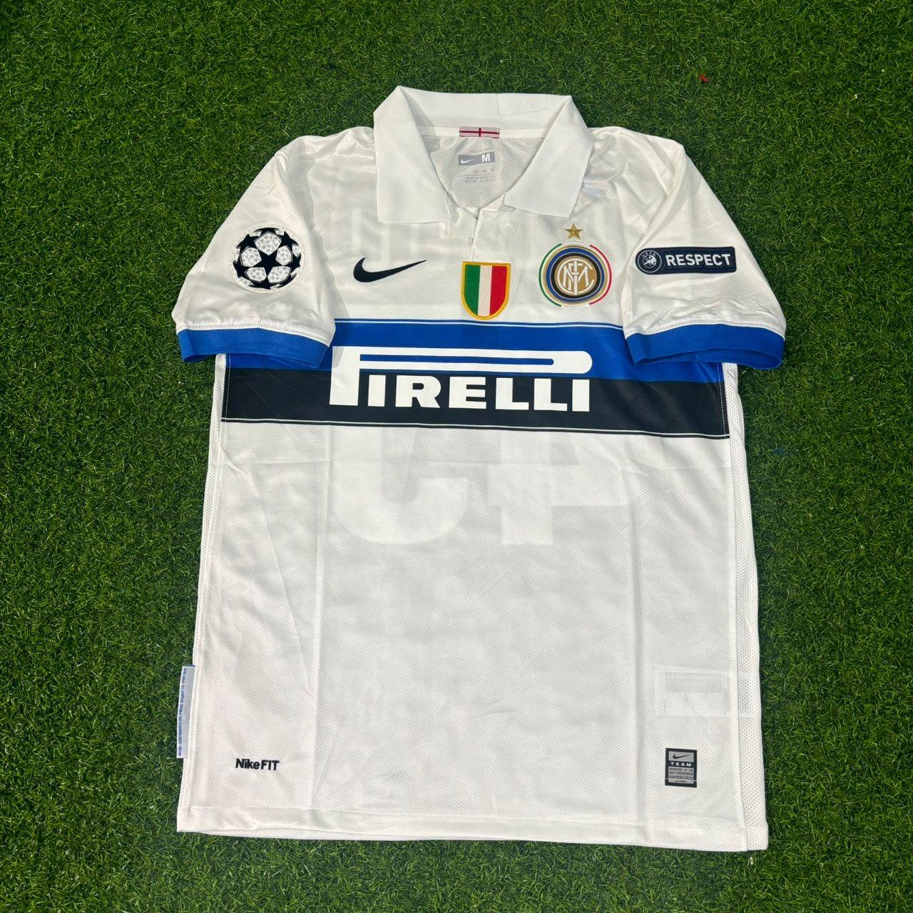 Mario Balotelli Inter 2009/2010 White Retro Football Jersey