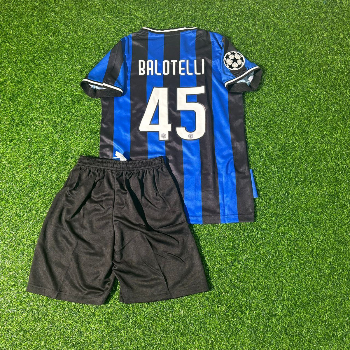 Mario Balotelli Inter Milan 2010 Champions League Final Kids Retro Kids Football Jersey Kit