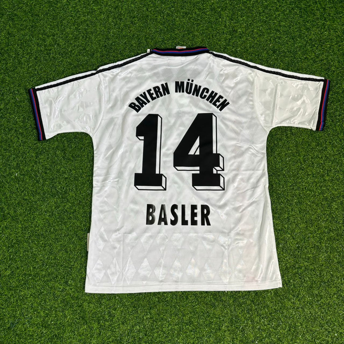Mario Basler Bayern München 1997-1998 Auswärts Weiß Retro Fußballtrikot