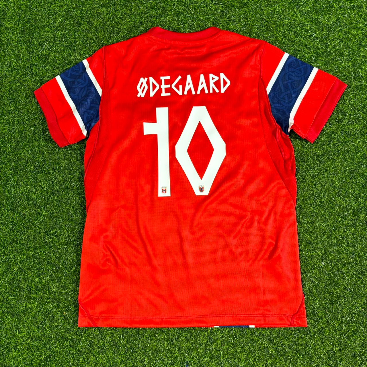 Martin Ødegaard #10 Norway 2026 World Cup Home Football Jersey