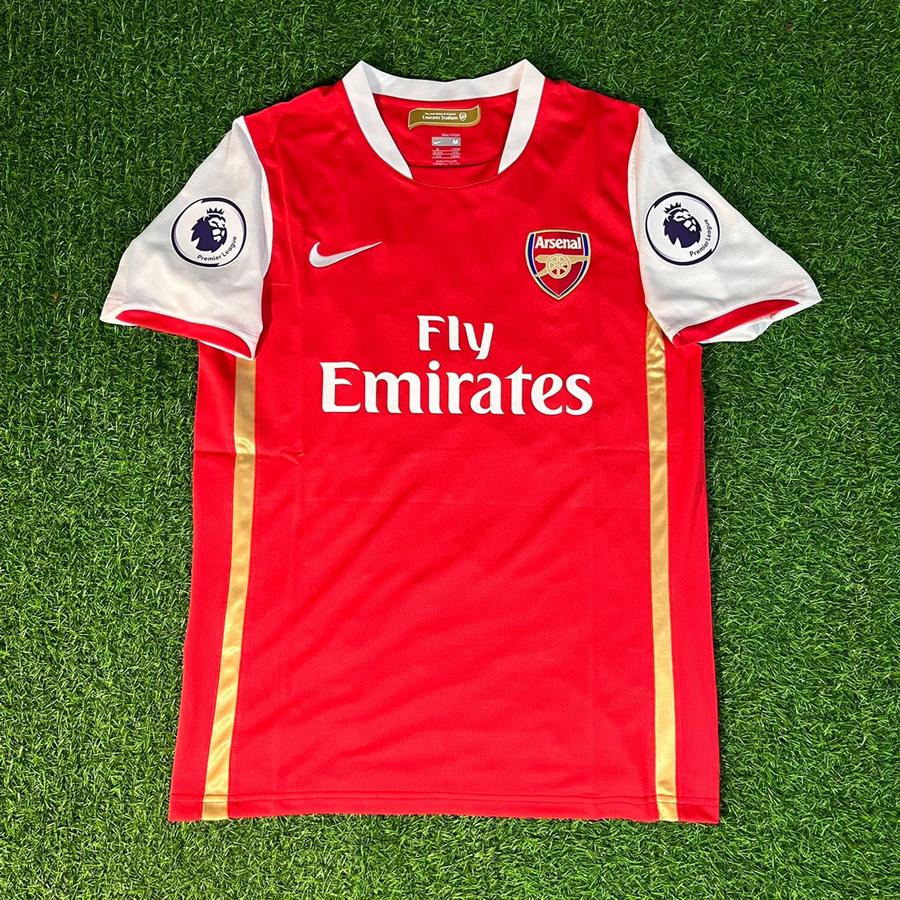 Mesut Ozil Arsenal Retro Jersey