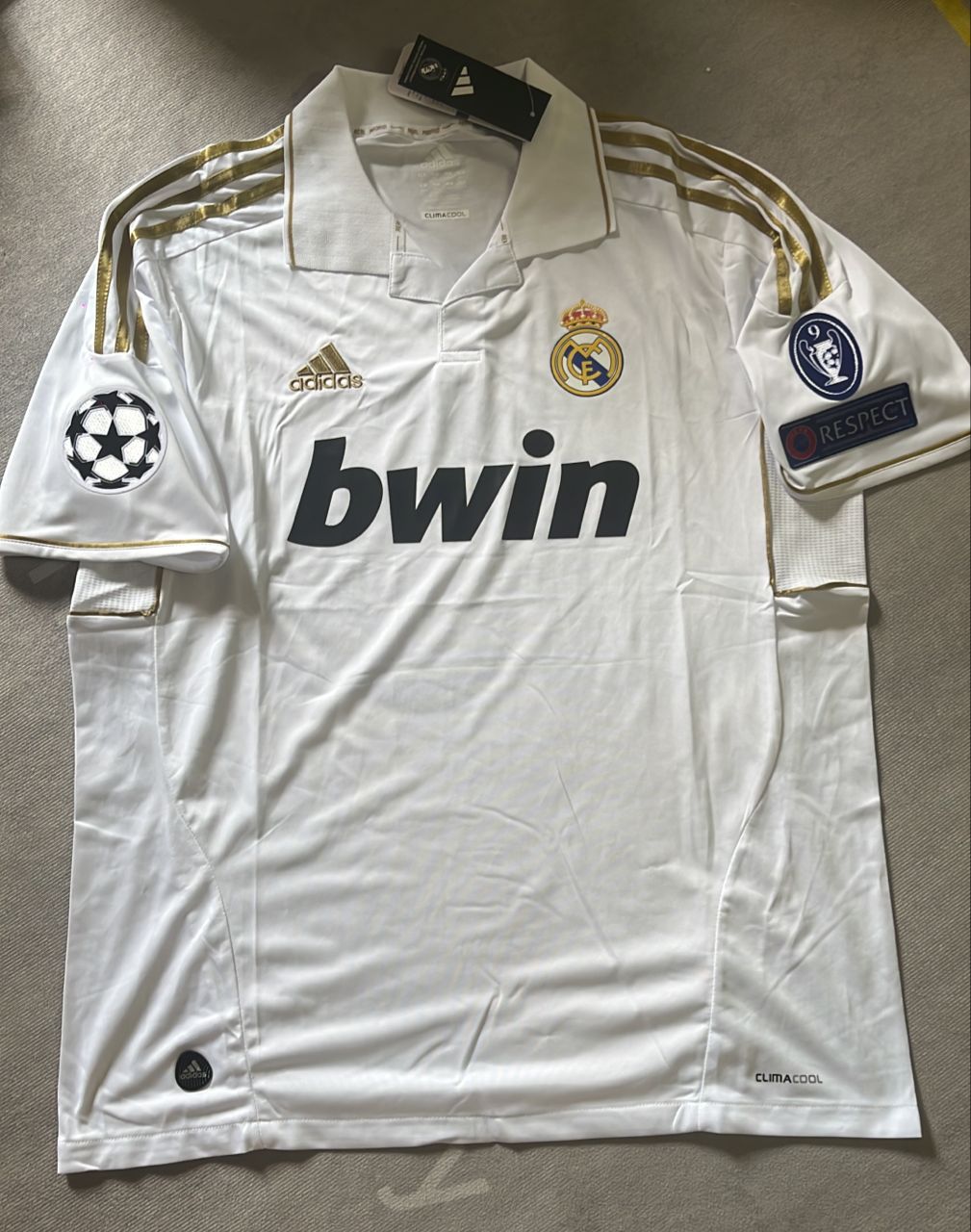 Mesut Ozil Real Madrid 2011-2012 Jersey Soccer Shirt Trikot