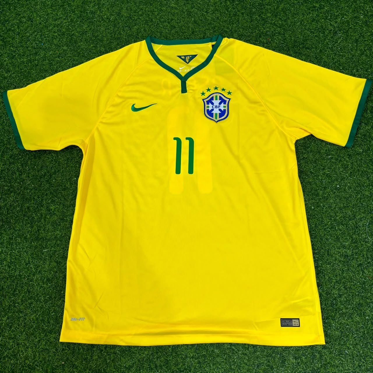 Oscar #11 Brazil 2014 Retro Football Jersey Kit