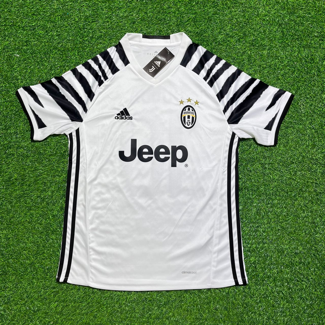 Paul Pogba #10 Juventus 2016 2017 Away White Retro Football Jersey