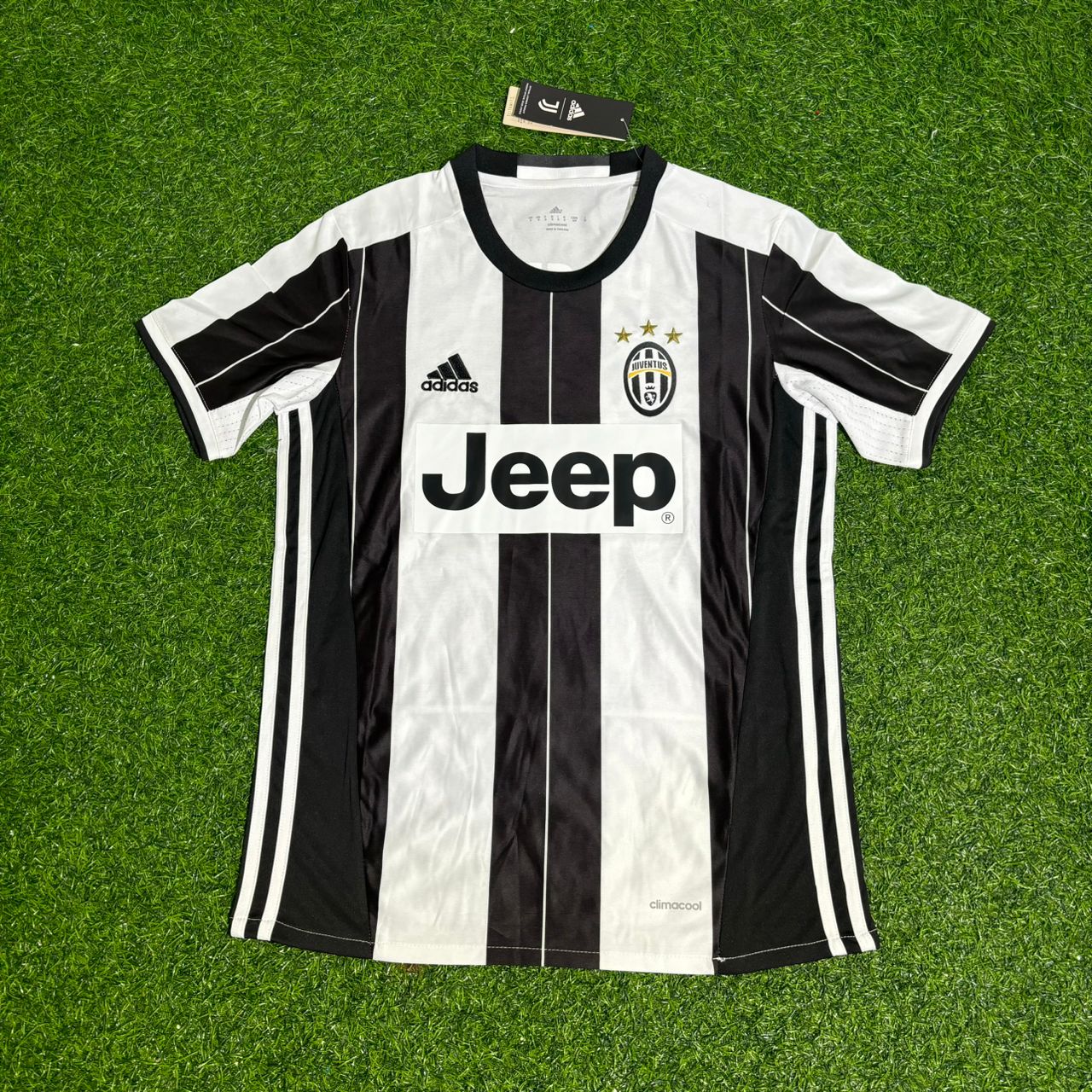 Paul Pogba Juventus 2016-2017 Home Retro Football Jersey Kit