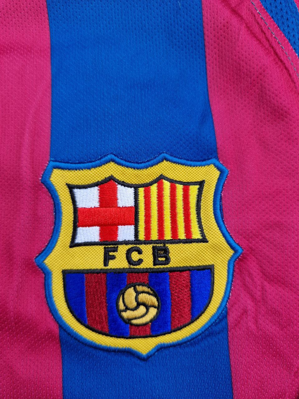 Ronaldinho #10 Barcelona 2005-2006 Long Sleeve Retro Jersey