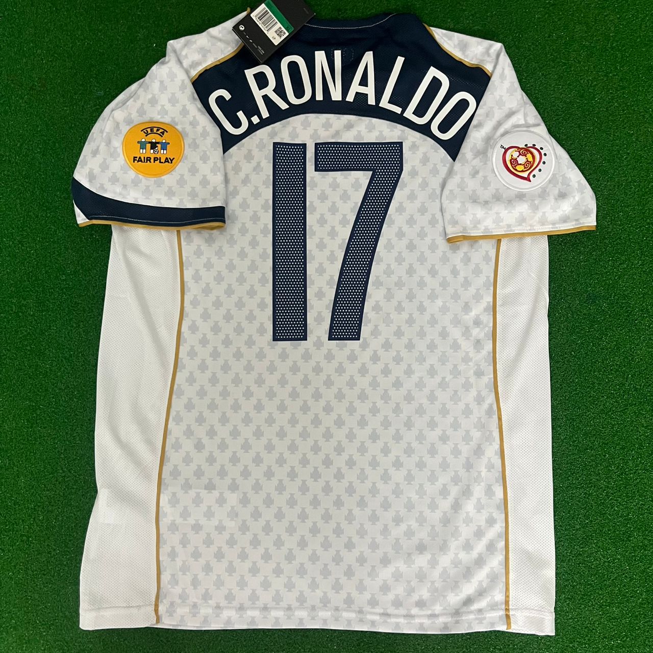 Cristiano Ronaldo 17 Portugal EURO 2004 Retro Weiß Auswärtstrikot Fußballtrikot