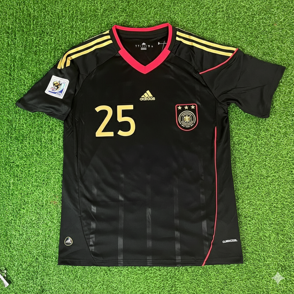 Thomas Müller - Germany Deutschland 2010 World Cup Black Jersey Trikot
