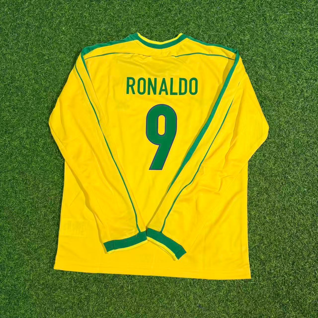 ブラジル代表 ユニフォーム RONALDO 9 長袖 ronaldo-nazario-brazil-1998-