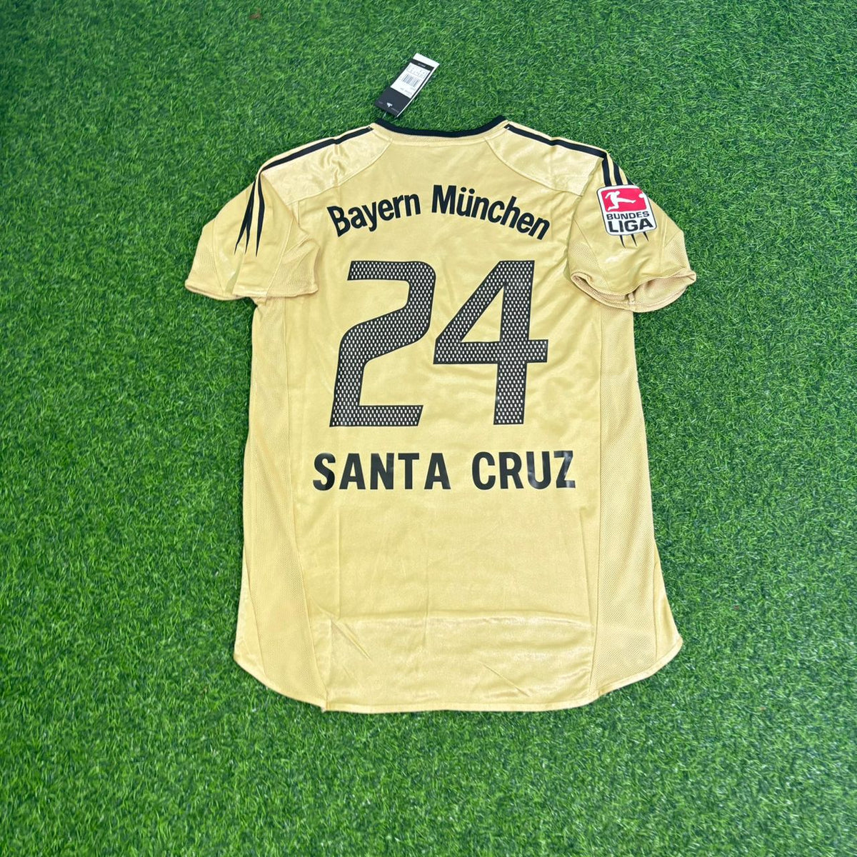 Roque Santa Cruz Bayern München 2004/05 Retro Golden Fußballtrikot Set