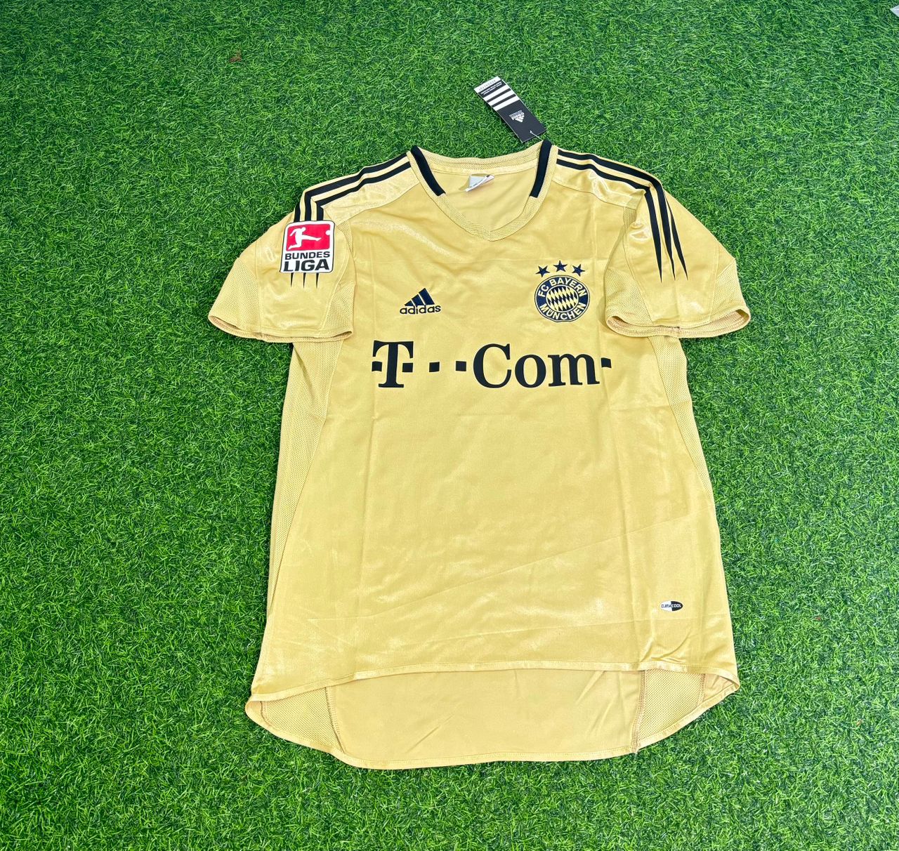 Roque Santa Cruz Bayern München 2004/05 Retro Golden Fußballtrikot Set