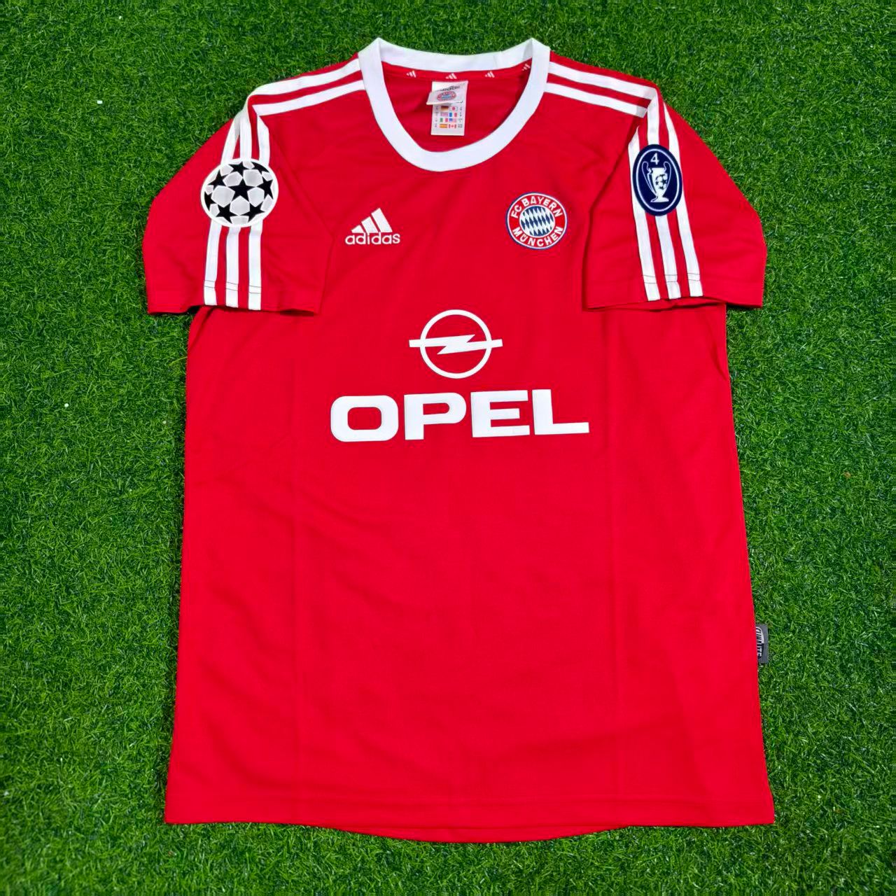 Roque Santa Cruz FC Bayern Munich 2000-2001 Retro Jersey | Kit | Trikot Soccer Shirt