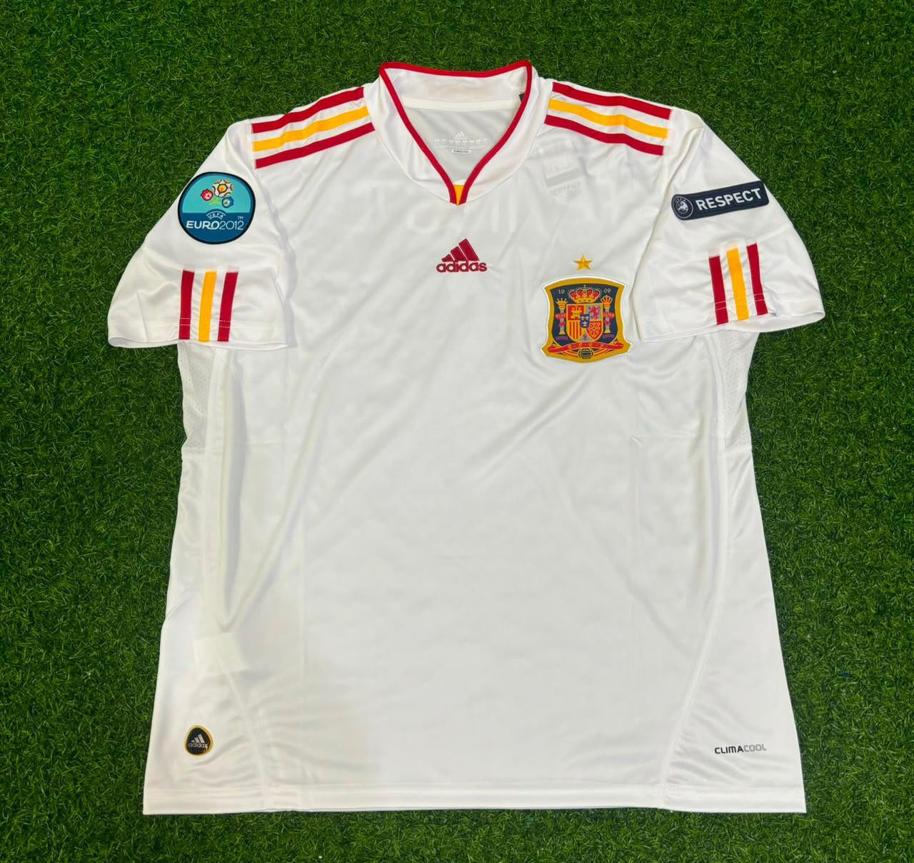 Xabi Alonso Spain EURO 2012 Final Retro Football Jersey Kit