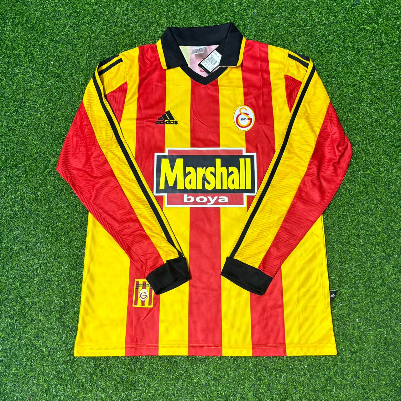 Hasan Sas Galatasaray 1999-2000 Long Sleeve Retro Football Jersey